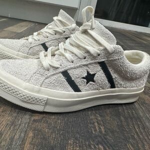 Converse Off-White Textured Sneakers with Black Star